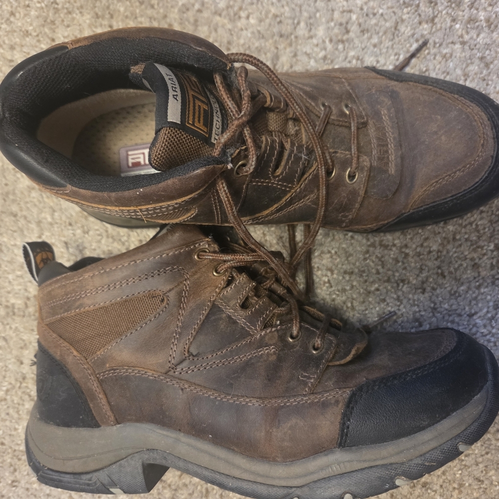 Ariat Mens Workboots Size 9.5 EUC
